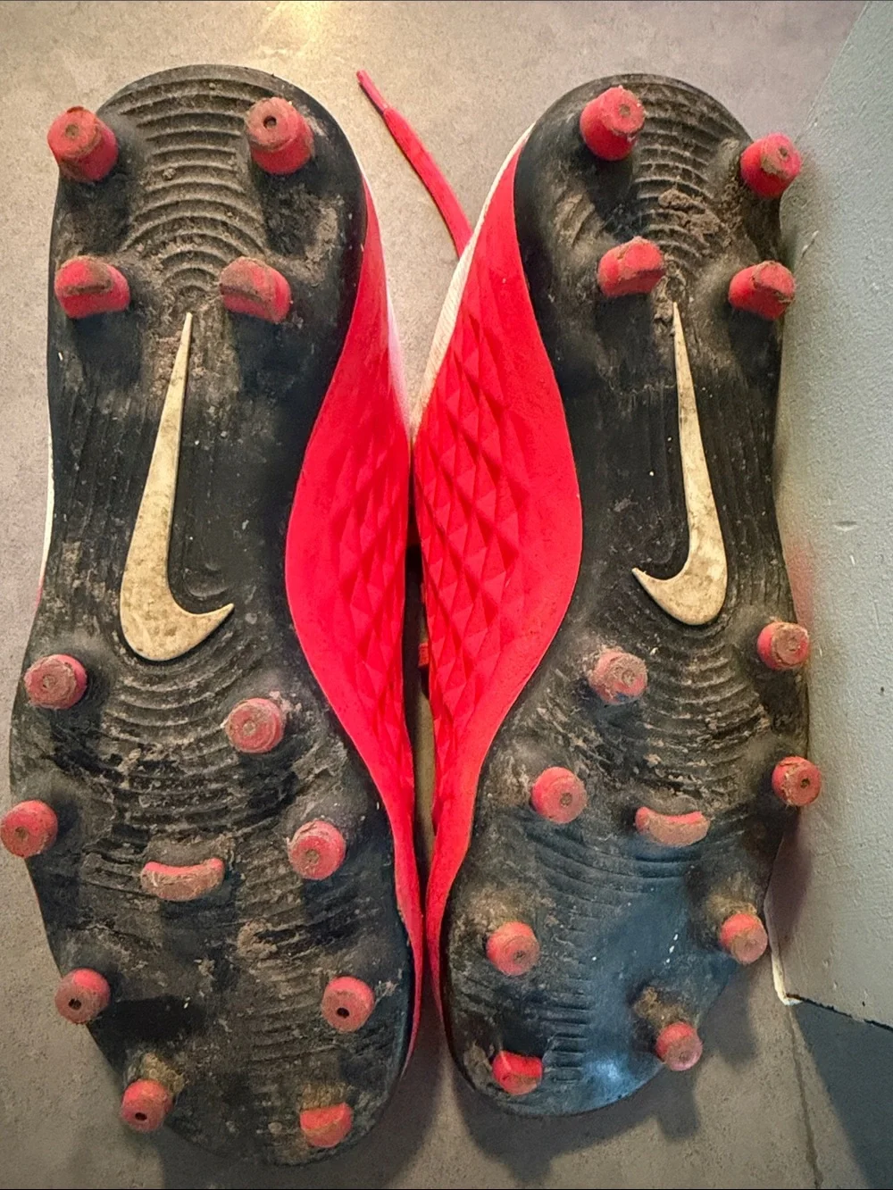 Nike Kids Red Soccer Cleats with White & Black Swoosh - Picture 2 of 2